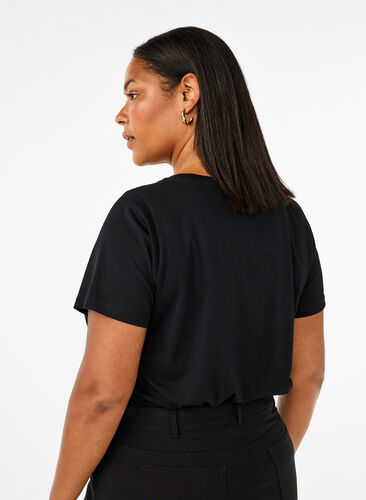 Zizzi Puuvillainen T-paita tekojalokivillä, Black, Model image number 1
