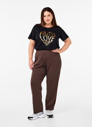 Zizzi FLASH – kuviollinen t-paita, Black Gold Faith, Model image number 2