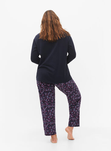 Zizzi Puuvillaiset pyjamahousut printillä, Night Sky Ditsy AOP, Model image number 1