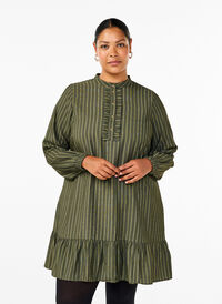 Lyhyt raidallinen mekko röyhelöillä, Thyme Stripe AOP, Model