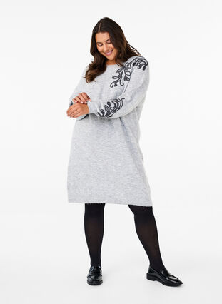 Zizzi Neulottu mekko koristeilla, Light Grey Melange, Model image number 2