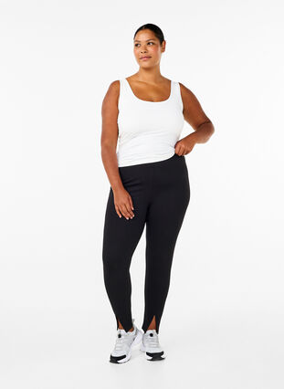 Zizzi Viskoosiset leggingsit etuhalkioilla, Black, Model image number 2