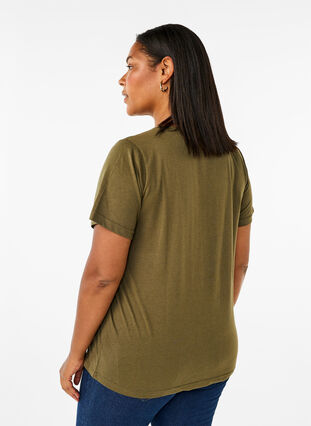 Zizzi FLASH – kuviollinen t-paita, Olive Night Flower, Model image number 1