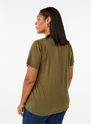 Zizzi FLASH – kuviollinen t-paita, Olive Night Flower, Model image number 1