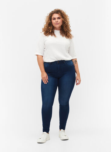 Zizzi Superkapeat Amy-farkut korkealla vyötäröllä, Blue Denim, Model image number 0