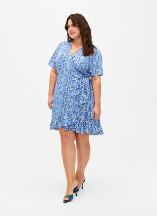 Zizzi Flash – Lyhythihainen kietaisumekko, White Blue AOP, Model image number 2