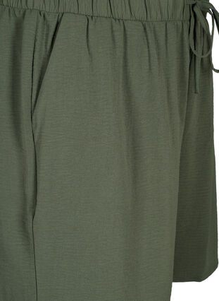 Zizzi Shortsit, joissa on taskut ja joustava vyötärönauha, Thyme, Packshot image number 2