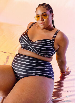 Zizzi Bikiniliivi kuviolla ja kaarituella, Black White Stripe, Image image number 0