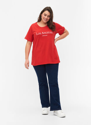 Zizzi FLASH - T-paita kuvalla, High Risk Red, Model image number 2