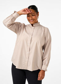 Raidallinen paitapusero röyhelöillä, Silver Mink Stripe, Model