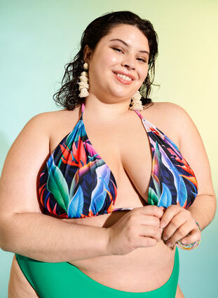 Zizzi Kolmiomallinen bikiniyläosa printillä, Bright Leaf, Image image number 0