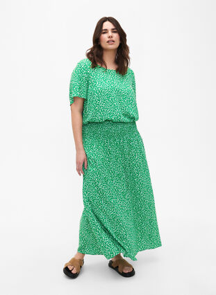 Zizzi FLASH – Viskoosista valmistettu rypytetty maksihame, Bright Green Wh.AOP, Model image number 3