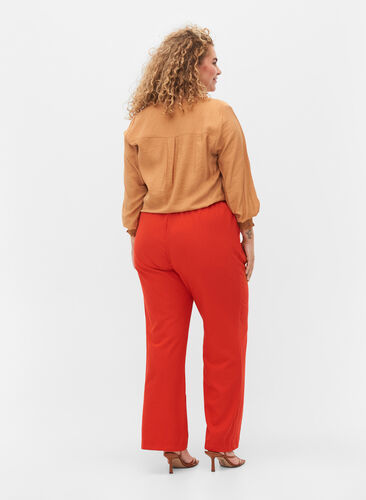 Zizzi Leveälahkeiset housut taskuilla, Fiery Red, Model image number 1
