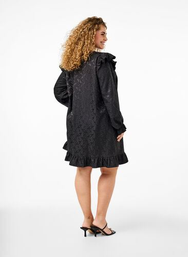 Zizzi Jacquard-mekko pitkillä hihoilla ja röyhelöillä, Black, Model image number 1