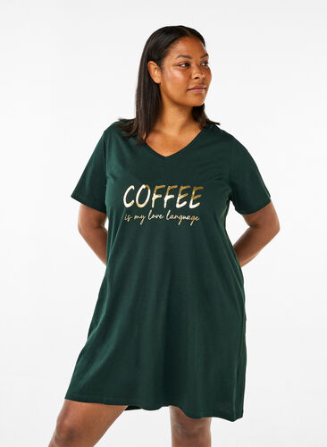 Zizzi Luomupuuvillasta valmistettu v-aukkoinen yöpaita, Scarab Coffee, Model image number 0