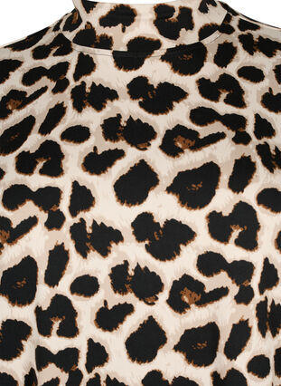 Zizzi FLASH – Pitkähihainen pusero, jossa on poolokaulus, Leopard AOP, Packshot image number 2