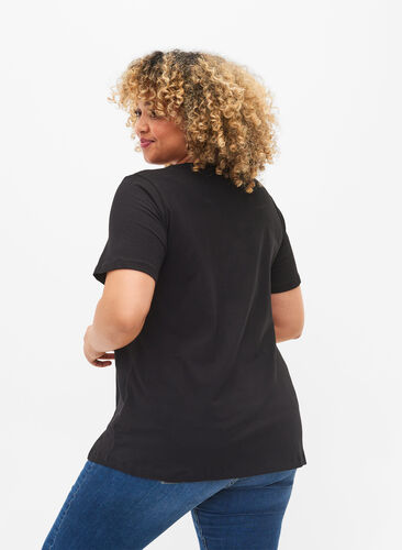 Zizzi Yksivärinen perus t-paita puuvillasta, Black, Model image number 1