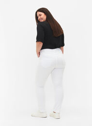 Slim fit Emily-farkut normaalilla vyötäröllä, White, Model