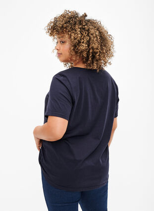 Zizzi FLASH – kuviollinen t-paita, Navy Blazer Bloom, Model image number 1