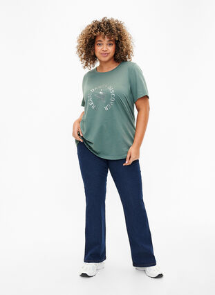 Zizzi FLASH – kuviollinen t-paita, Balsam Green Star, Model image number 2